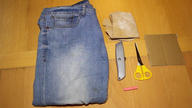 Step-3-Gather-Supplies-You-Will-Need-Robin-James_The-Utter-Gutter_DIY-Ripped-Jeans