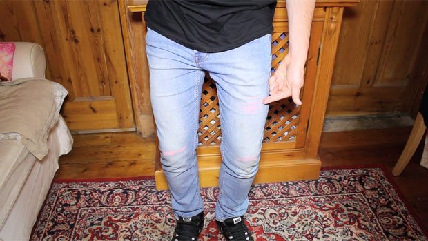 Step-4-Mark-The-Jeans-Chalk-Robin-James_The-Utter-Gutter_DIY-Ripped-Jeans