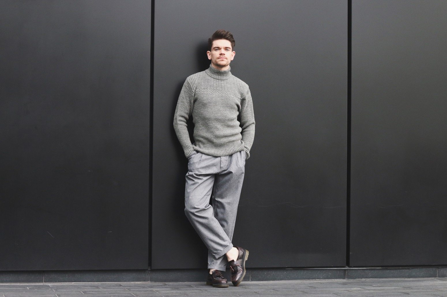 Menswear-Outfit-Turtle-Neck-Wide-Legged-Trousers-Beehive-Brand-Robin-James-Man-For-Himself