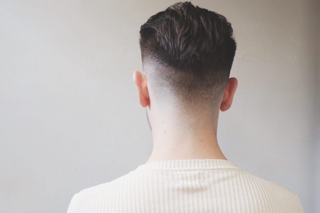 skin-fade-haircut-side-pomp-hairstyle-how-to