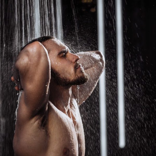 shower-hair-best-temperature-man-for-himself
