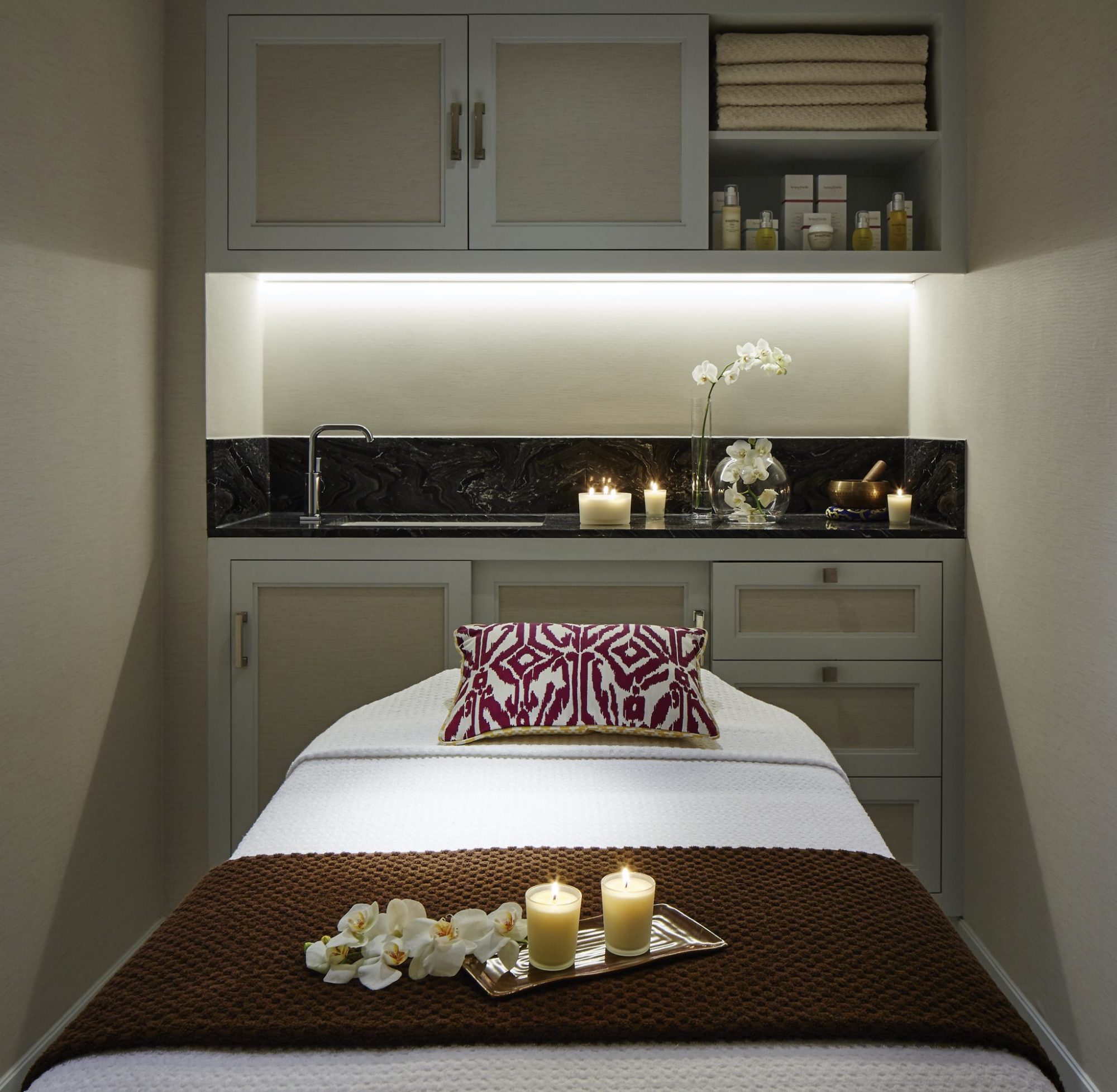 the-club-mayfair-park-lane-hotel-spa-facial-mens