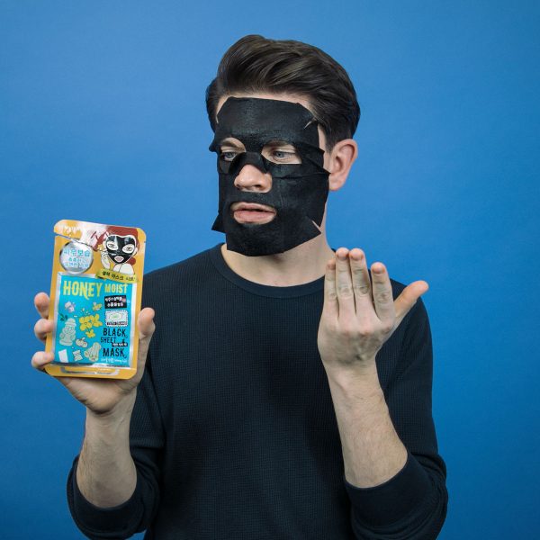 DEWYTREE-charcoal-honey-sheet-mask-review-man-for-himself