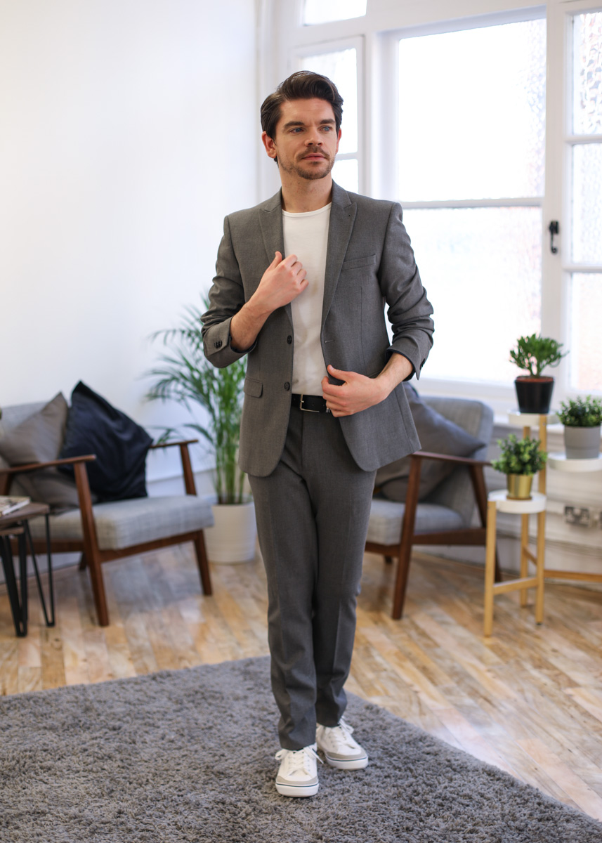 matalan-wear-a-suit-five-ways-look3-man-for-himself