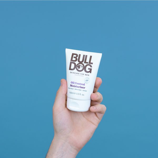 bulldog-oil-control-moisturiser-man-for-himself