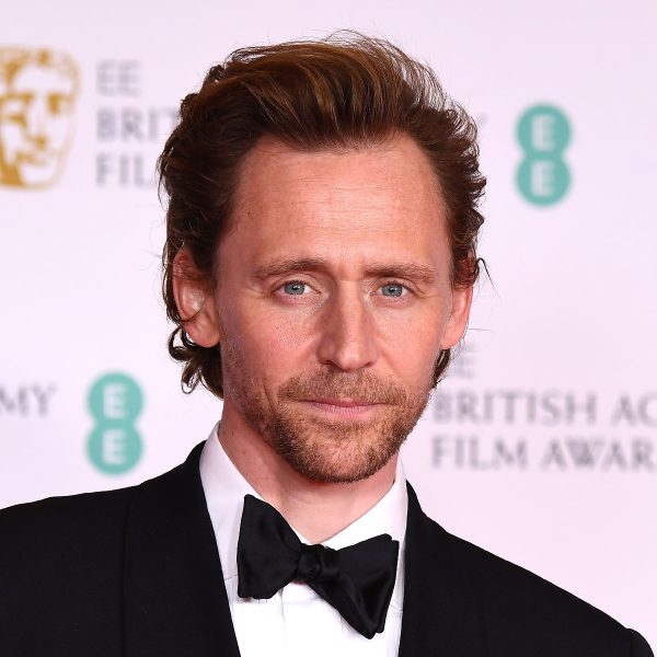 tom-hiddleston-swept-back-hairstyle