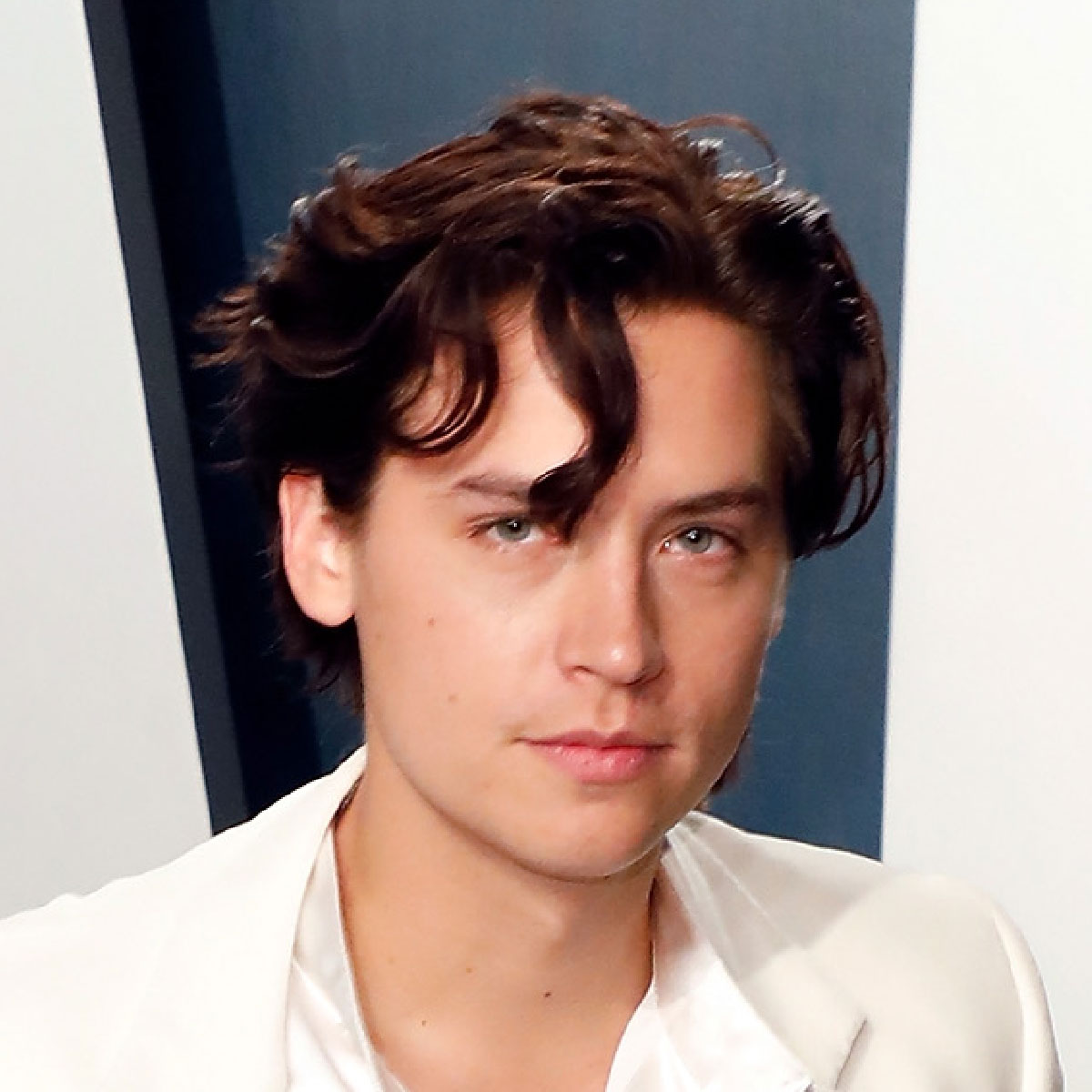 Best 15+ Stylish Haircuts For Oval Faces Men