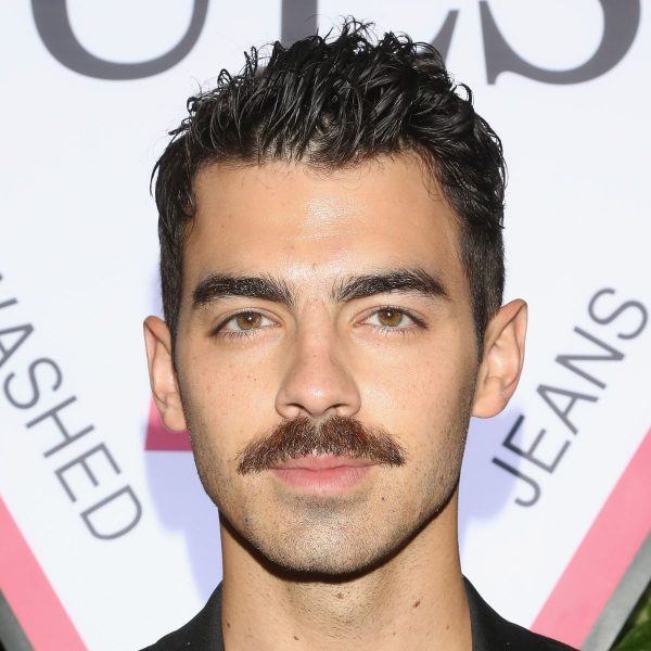 Joe Jonas: Square Shaped Scissor Cut With Quiff