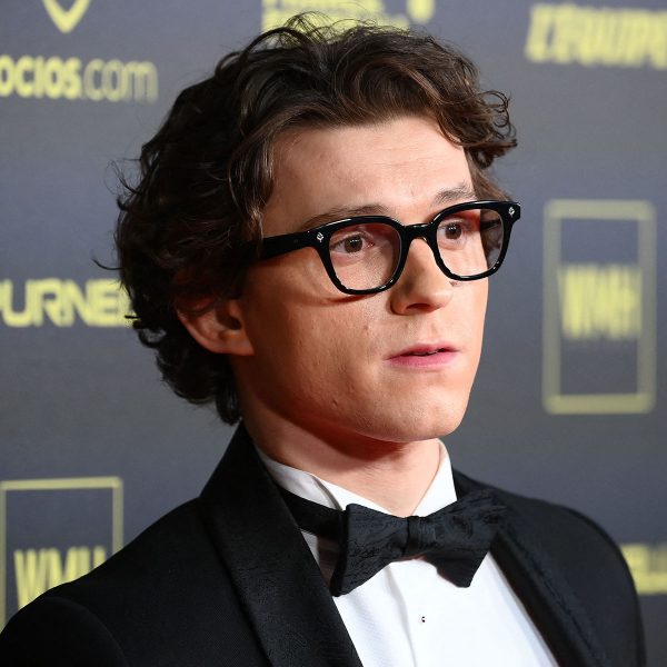 Tom Holland: Short Curly Hairstyle
