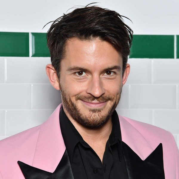Jonathan Bailey: Textured Hairstyle With Side Part
