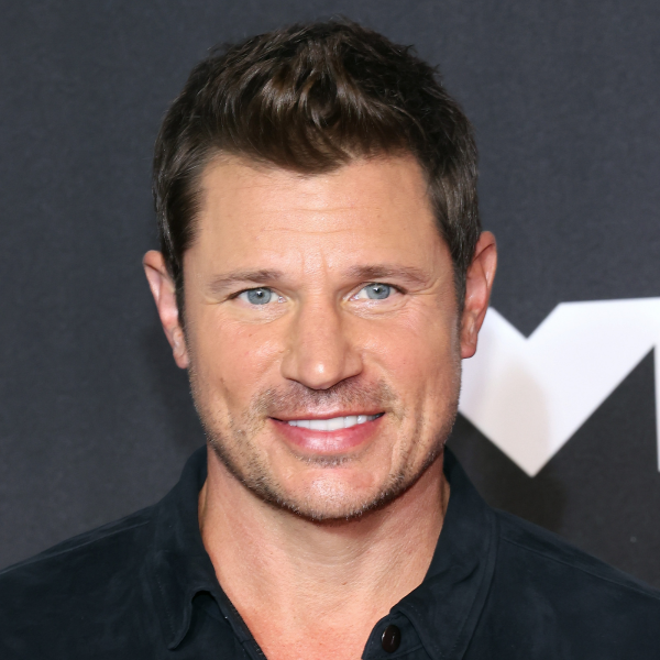 Nick Lachey: Short Brushed Up Quiff Hairstyle