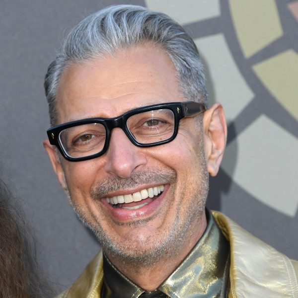 jeff-goldblum-quiff-with-side-part-and-medium-fade-hairstyle-haircut-man-for-himself-ft.jpg