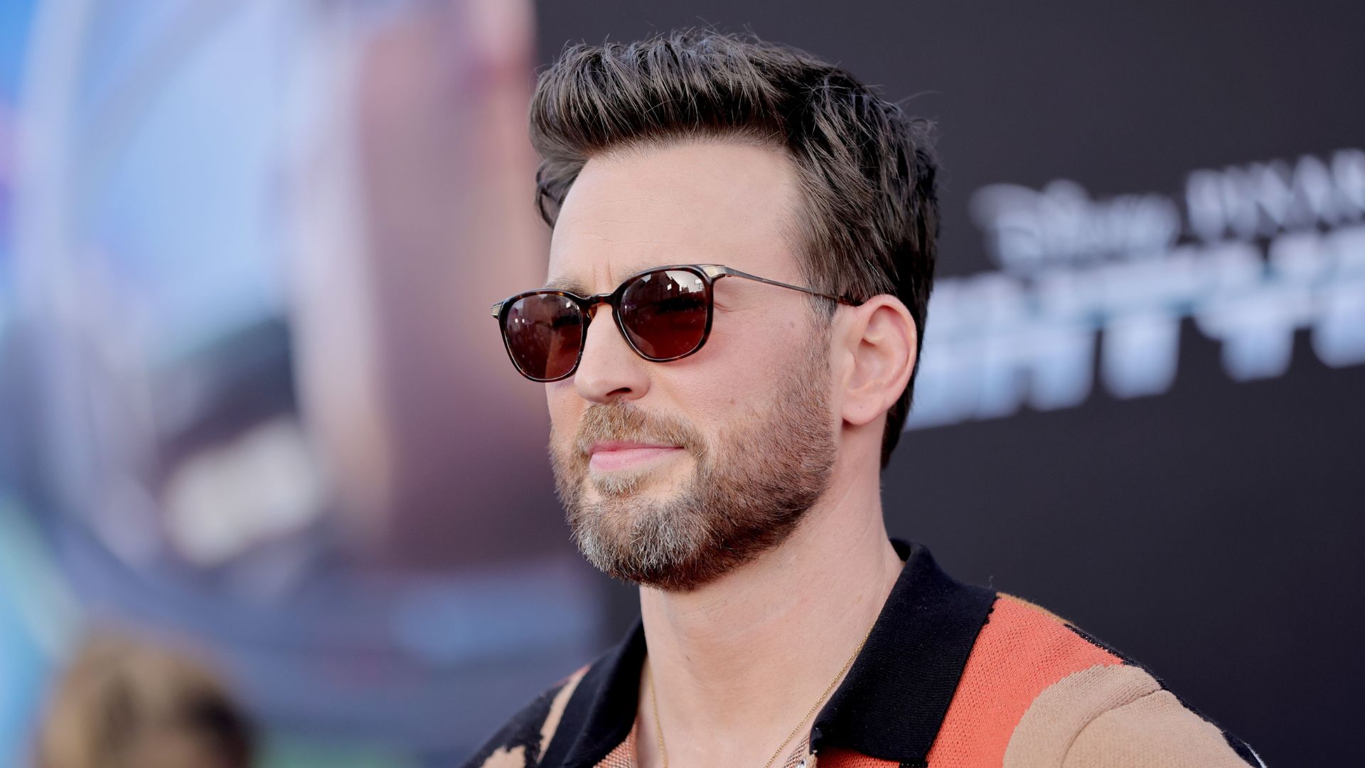 Chris Evans: Quiff Hairstyle With Short Back And Sides And Neat Beard | Man  For Himself