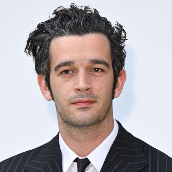 matty-healy-wavy-quiff-with-sideburns-hairstyle-haircut-man-for-himself-ft.jpg