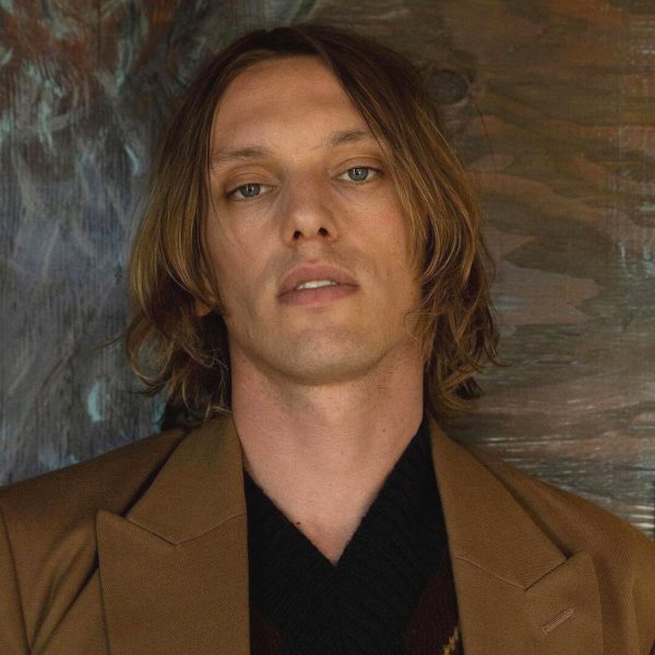Jamie Campbell Bower: Long Layered Hairstyle