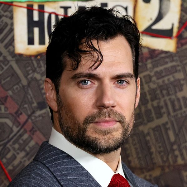 Henry Cavill: Wavy Quiff With Pulled Down Strands