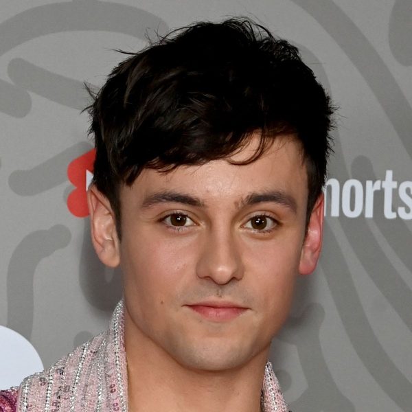 tom-daley-tousled-textured-hairstyle-hairstyle-haircut-man-for-himself-ft.jpg