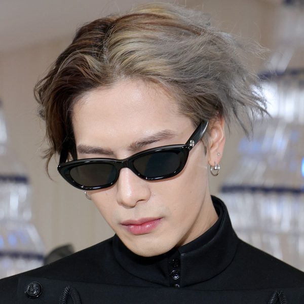 Jackson Wang: Dyed Medium Length Hairstyle With Undercut