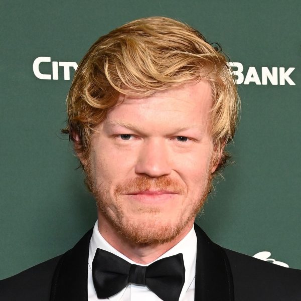Jesse Plemons: Wavy Side Swept Hairstyle With Side Part