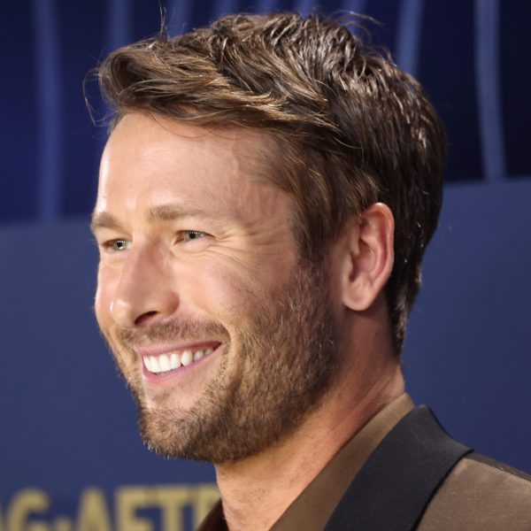Glen Powell: Textured Tapered Hairstyle